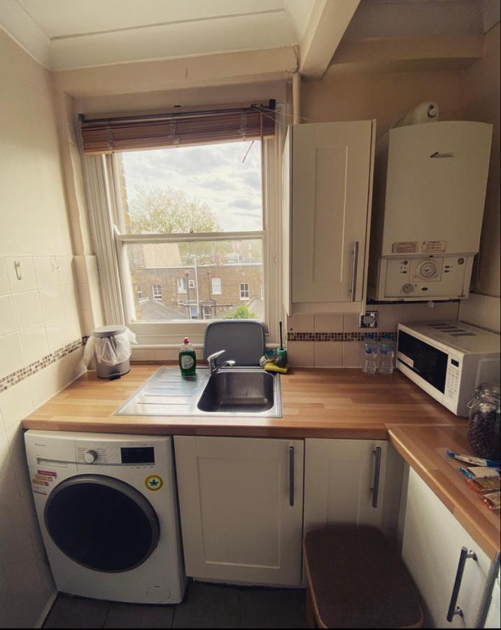 Complete 1 Bedroom Apartment With Wi-Fi, Kitchen, Tv In Heart Of Chiswick, Лондон Экстерьер фото